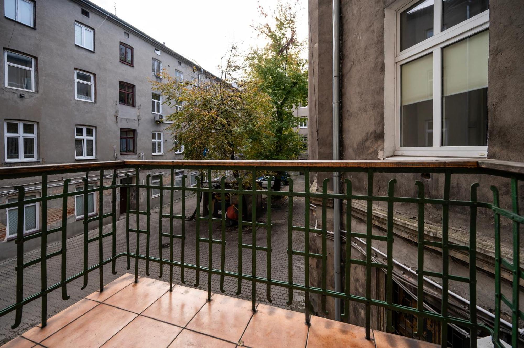 Central Family Apartment Лодз Екстериор снимка